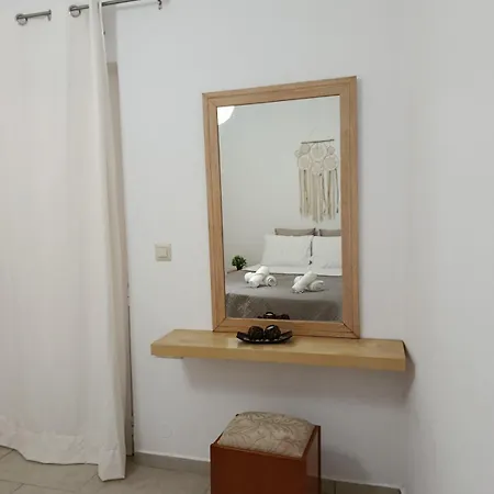 Cozy Near The Center Apartment *